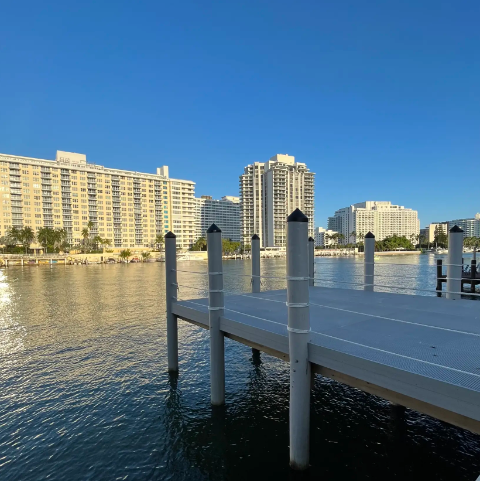 Miami is one of Florida's top boating destinations because of its vibrant culture, quick access to the Atlantic and ample warm fishing grounds.